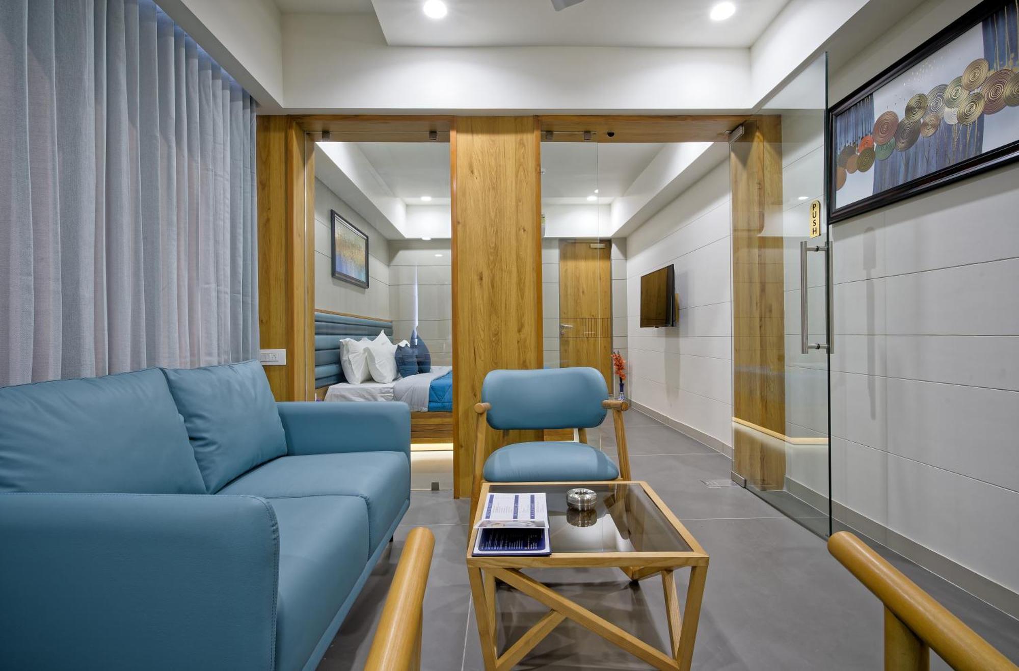Hotel Lake Point Αχμπανταμπάντ Εξωτερικό φωτογραφία